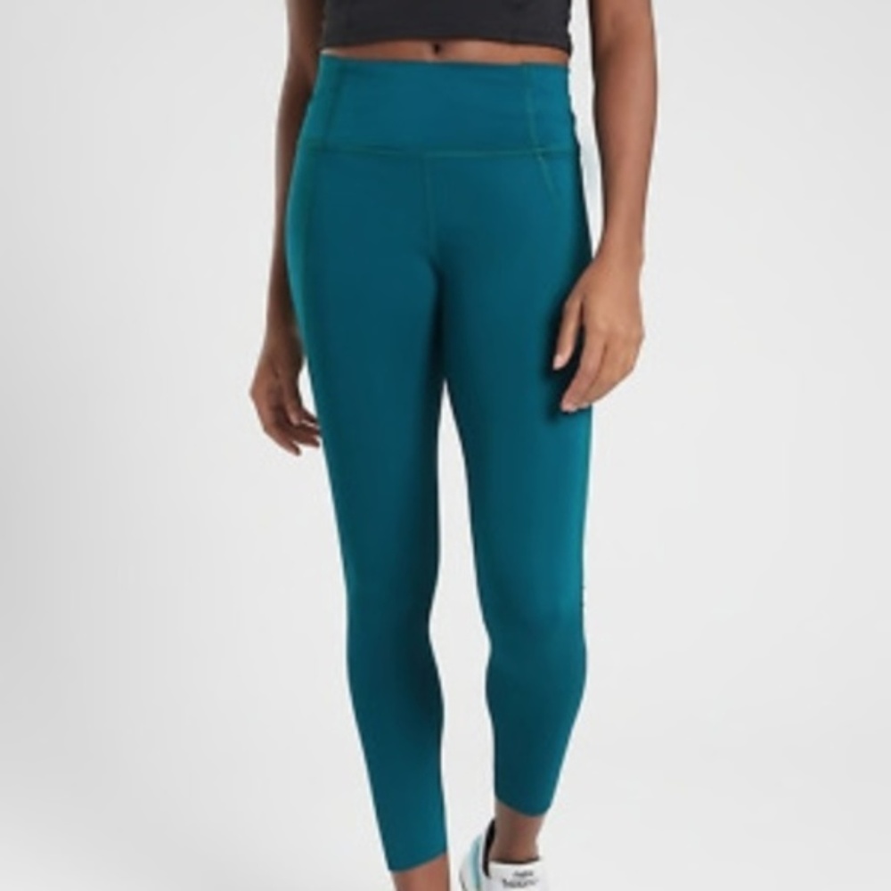 NWOT Athleta Blue Velocity 7/8 Leggings